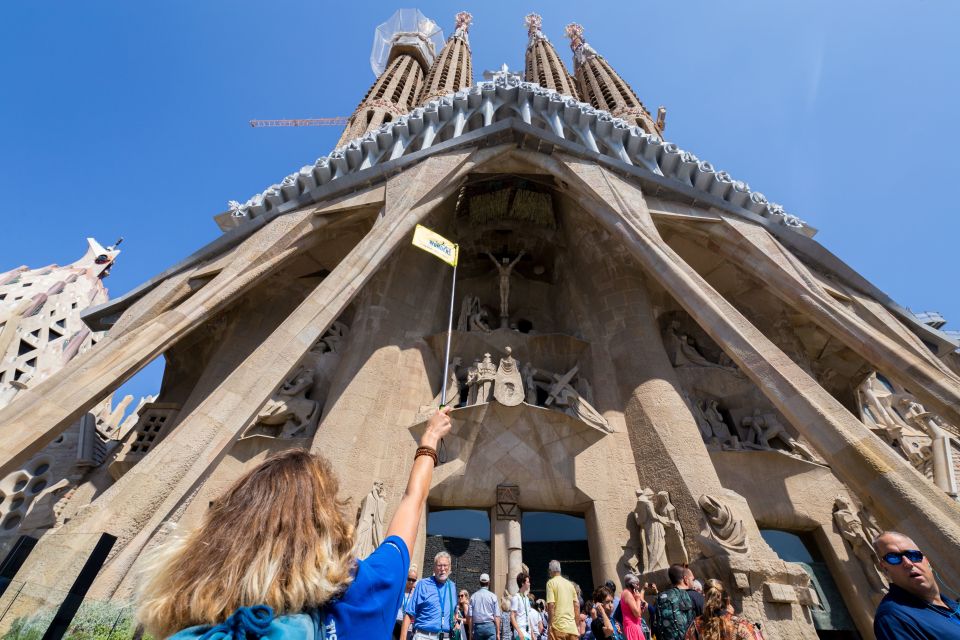 Barcelona: Sagrada Familia Tour With Tower Access Option - Additional Information