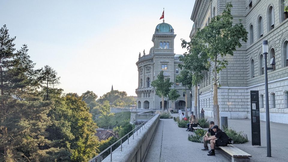 Bern: Highlights and Old Town Self-guided Walk - Experience Details