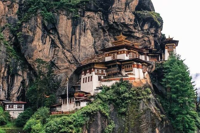 Bhutan Tour 2 Nights 3 Days - Meals Included