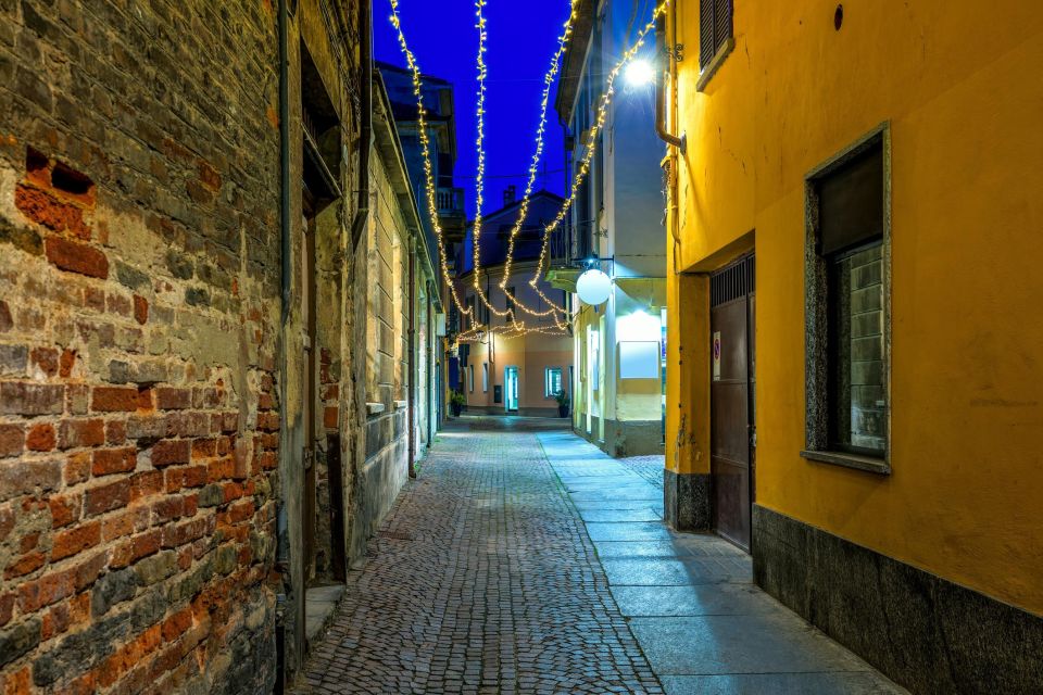 Brescia's Yuletide Charm: A Festive Walking Tour - Meeting Point