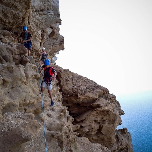 Climbing Discovery Session in the Calanques Near Marseille - Capture Climbing Session Memories