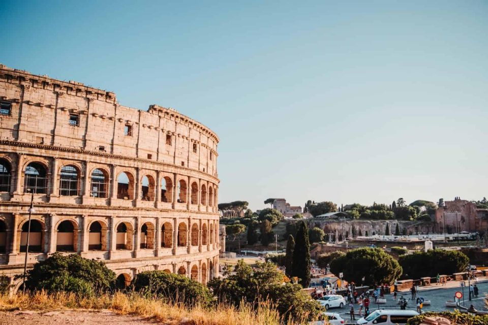 Colosseum & Rome: Romantic Walking Tour for Couples - Experience