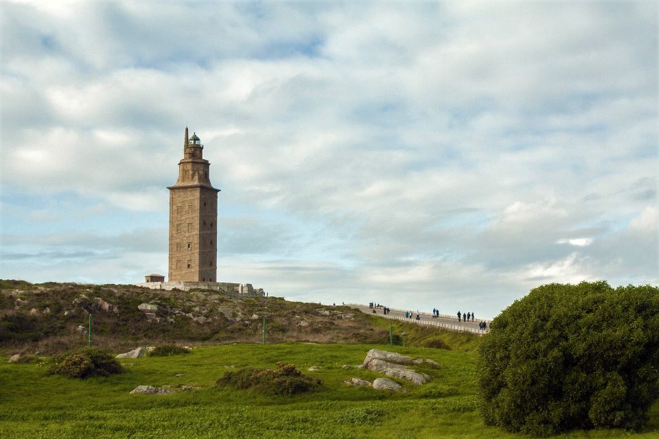 Coruña: Galician Tapas Walking Tour to La Pescadería - Common questions