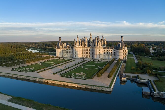 Day Tour of Chateaux of Chenonceau, Chambord & Caves Ambacia From Tours/Amboise - Tour Experiences