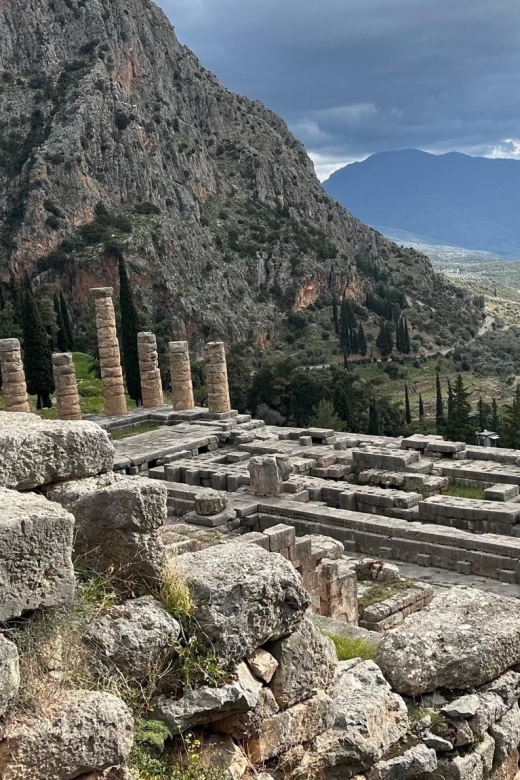 Delphi Navel Of Earth Hosios Loukas Full Day Private Tour - Important Information