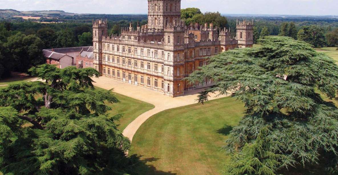 Downton Abbey and Village Small Group Tour From London - Meeting Point