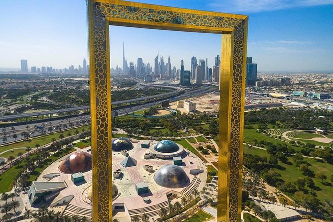 Dubai Frame & La Perle Dragon Dubai (Bronze) With Transfer - Copyright and Terms