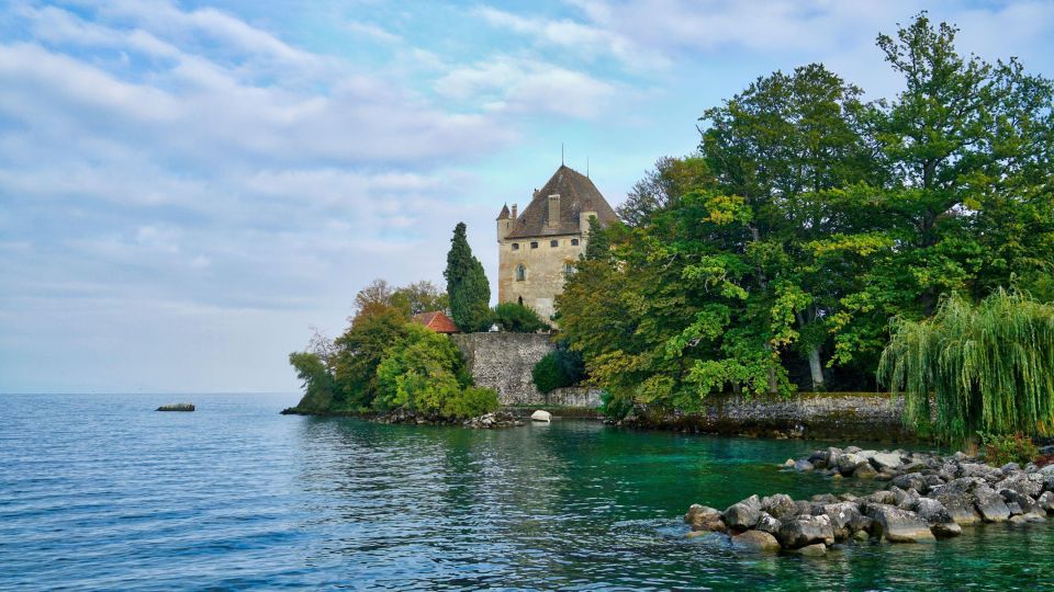 Excursion From Geneva Nyon Castle Yvoire Medieval Village - Common questions