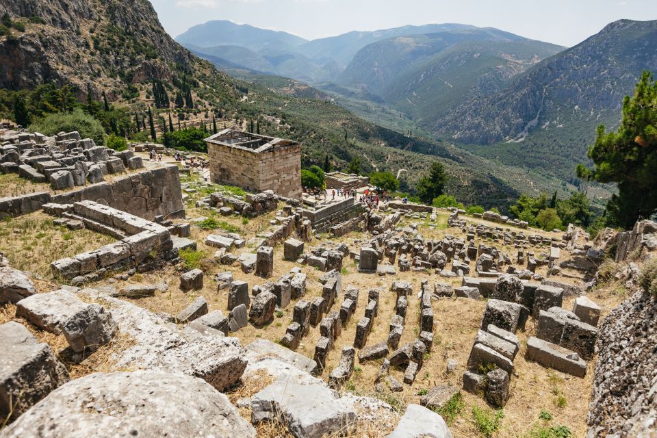 From Athens: Delphi and Meteora 2-Day Guided Tour - Accommodation Information