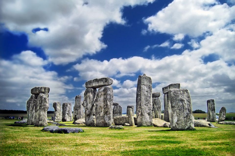 From London: Stonehenge and Bath Day Trip With Secret Site