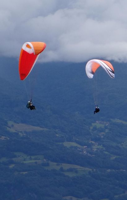 Grenoble: First Flight in Paragliding. - Restrictions and Requirements to Note