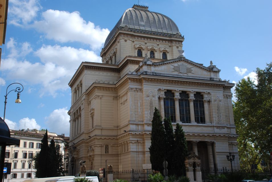 Jewish Rome District, Old Ghetto and Trastevere Private Tour - Available Languages and Accessibility