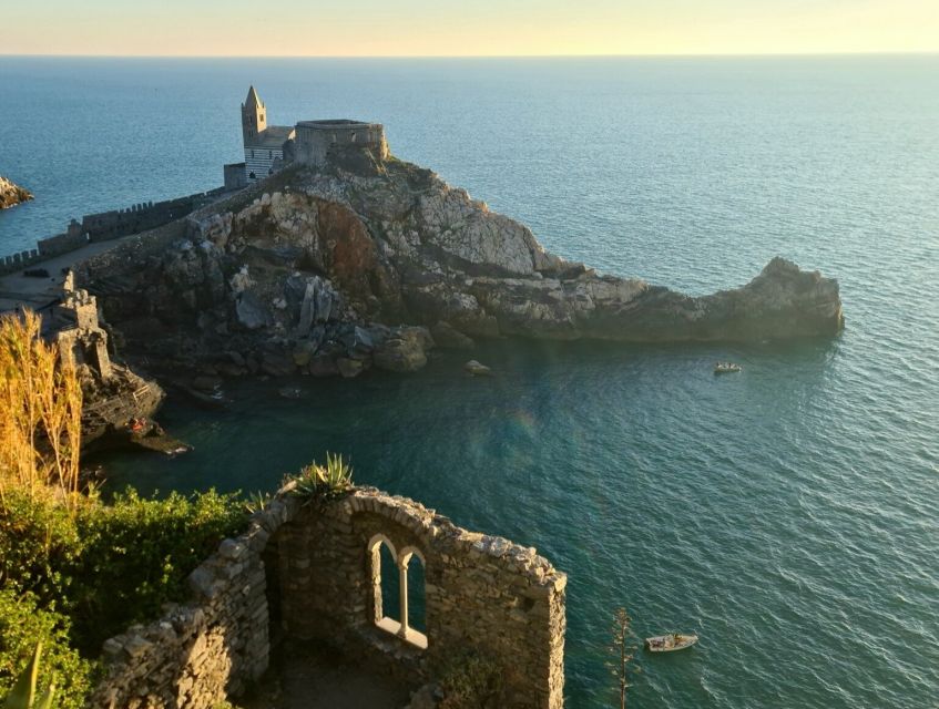 La Spezia: Cinque Terre Tour With Professional Photographer - Meeting Point