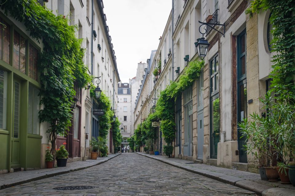 Le Marais: Explore Old Paris With a Local Host - Customer Reviews