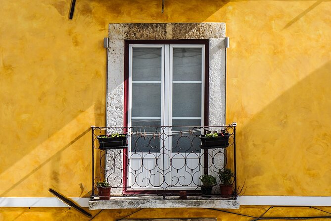 Lisbon Medieval Hills Private Tour on Tuk-Tuk - Scenic Views