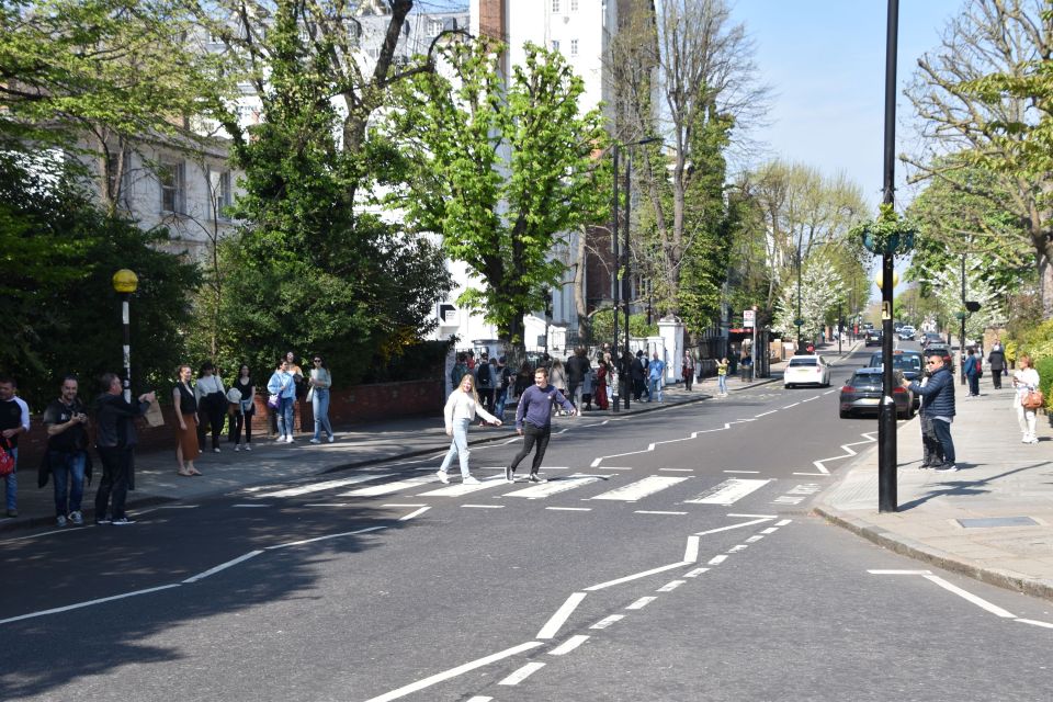 London: Private Beatles Taxi Tour