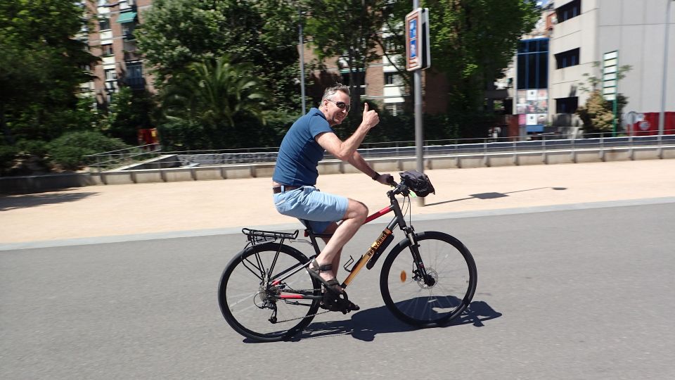 Madrid City Guided Bike/E-Bike Tour for Small Groups - Not Suitable For