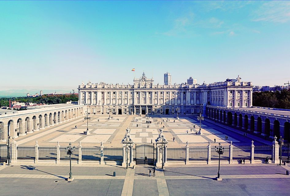 Madrid: Royal Palace and Prado Museum Guided Tour - Detailed Itinerary