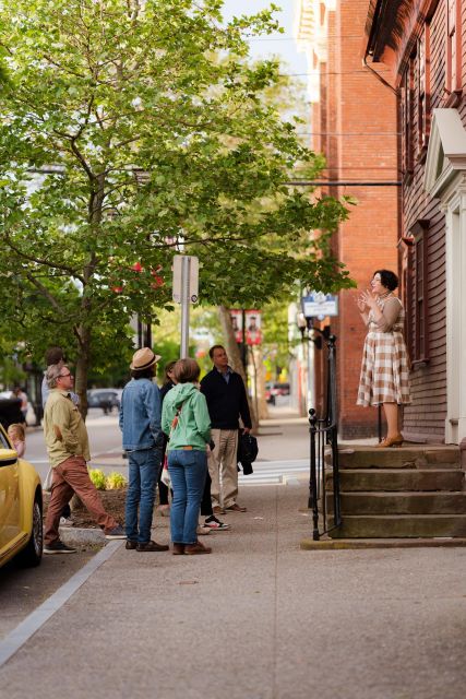 Newport's African American History Walking Tour - Inclusions