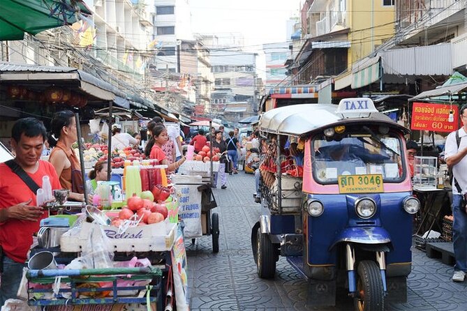 Night Guide Street Food Tour by Tuk Tuk in Bangkok - Local Guides