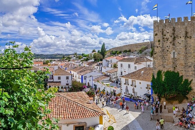 Óbidos, Nazaré & Fátima Tour in Car or Van - Local Cuisine Experience