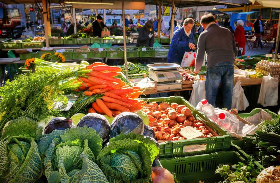 Paris: Gastronomic Private Walking Tour With Food Tastings - Inclusions