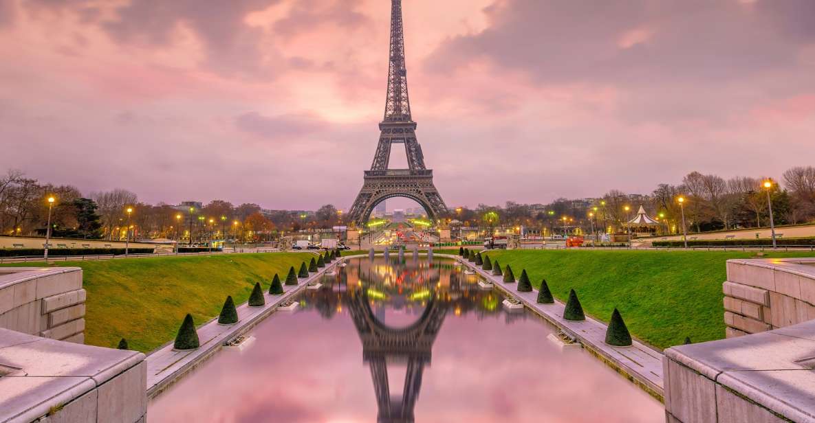 Paris: Highlights Self-Guided Scavenger Hunt and Tour - Key Points