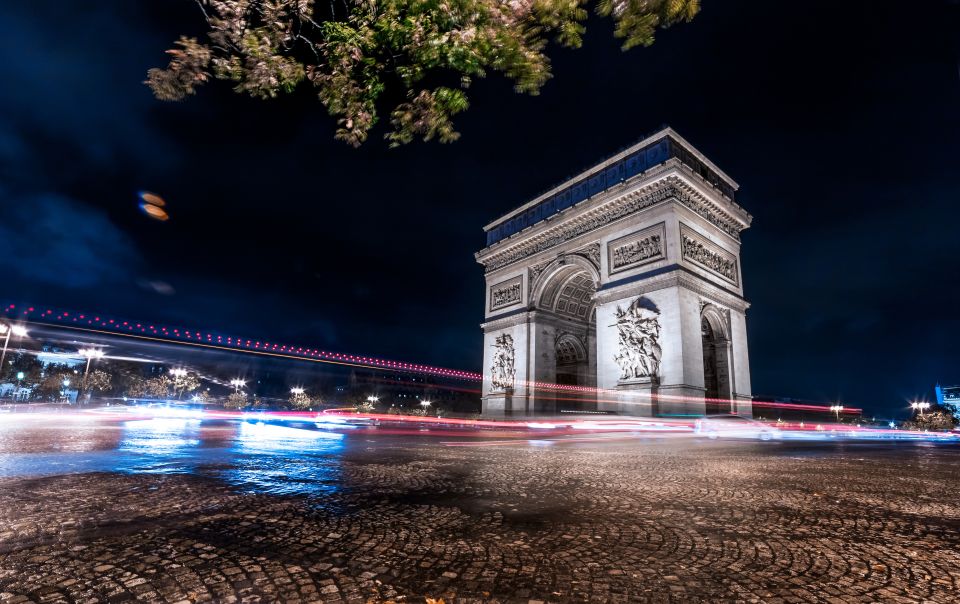 Paris: Panoramic Night Tour With Audio Guide and Host - Important Information