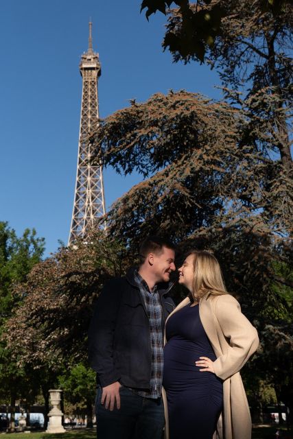 Paris: Private Eiffel Tower Couples Photo Shoot - Inclusions