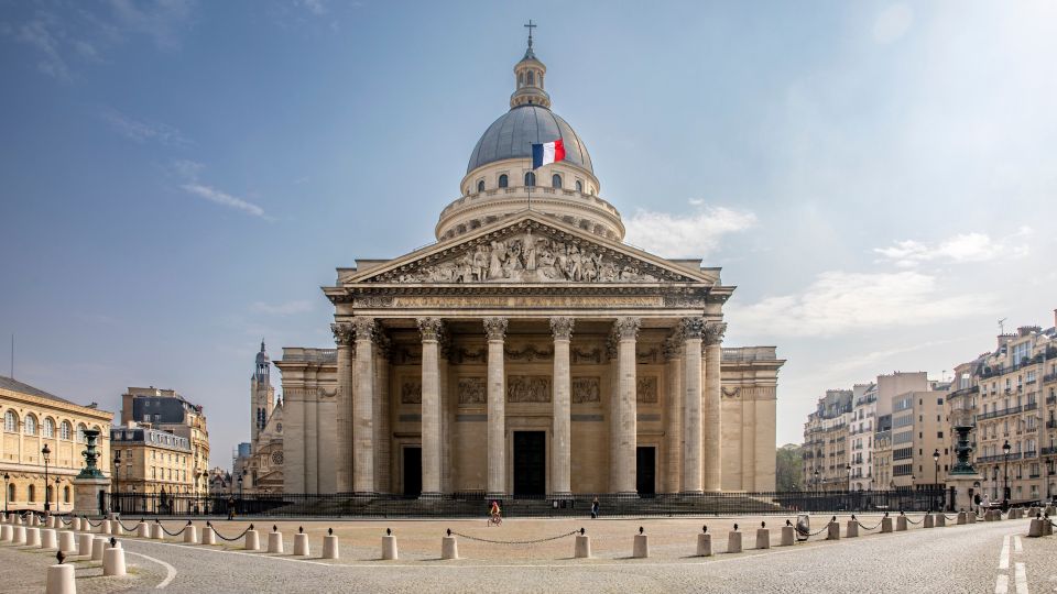 Paris: Women of Paris Audio Tour in Saint-Germain-des-Prés - Tour Description