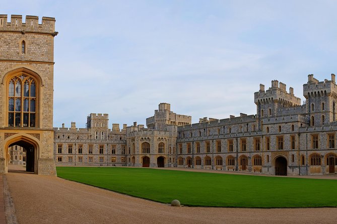 Private Chauffeured Luxury Minivan to Windsor Castle From London - Directions
