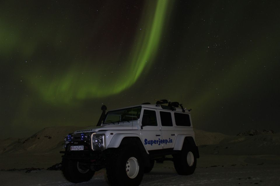 Reykjavik: Northern Lights Experience by Superjeep - Experience Nature at Night