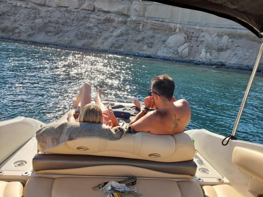 Santorini: Luxury Private Speedboat With Food and Drinks - Location and Provider