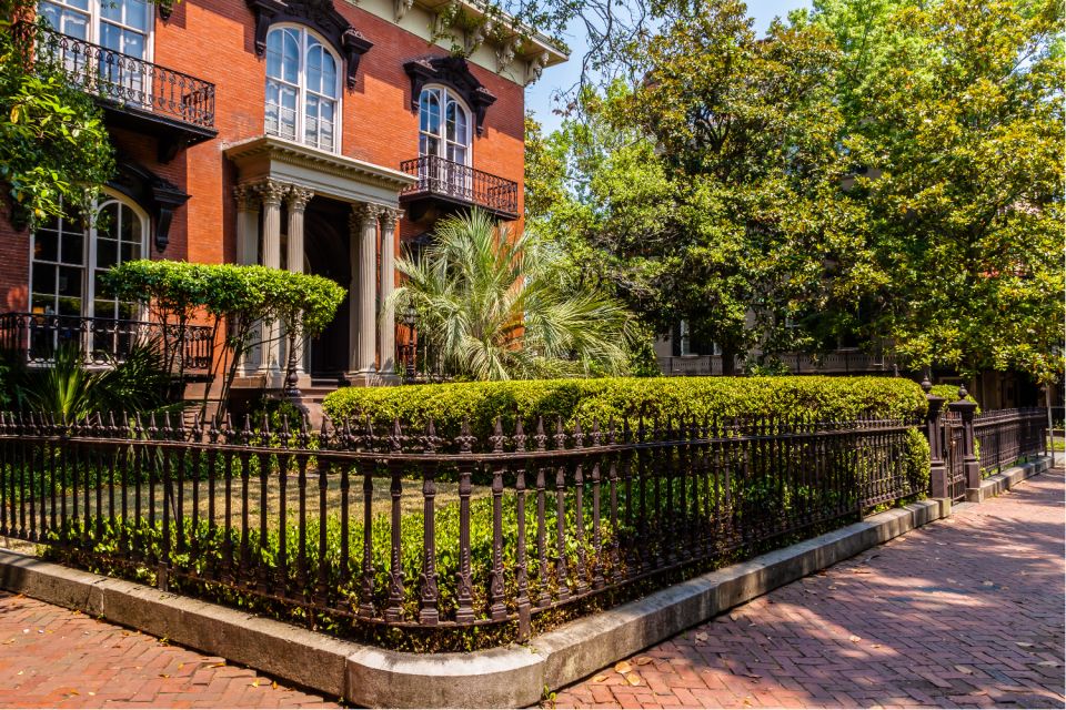 Savannah: Self-Guided Ghost Walking Audio Tour - Immerse Yourself in Savannahs Ghost Stories