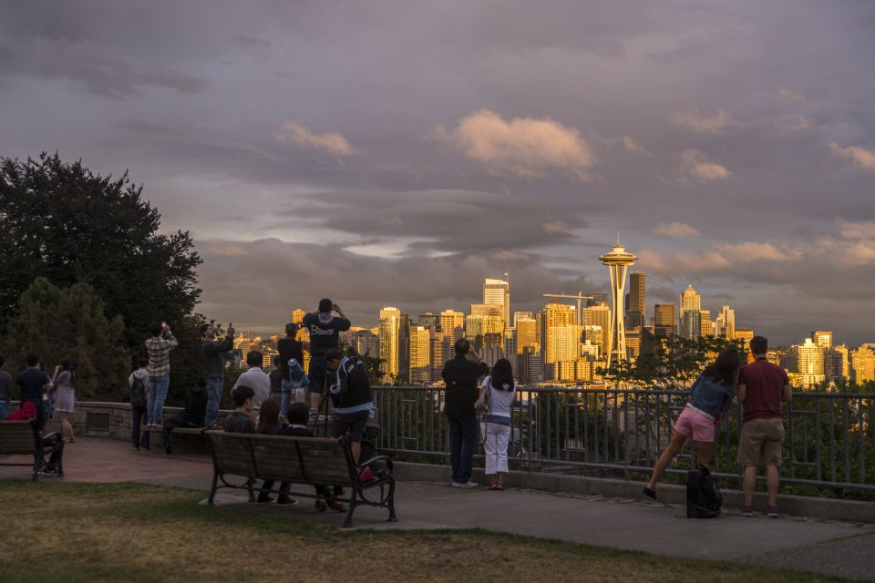 Seattle: Night Tour With Local Guide - Waterfront & Alki Beach Views