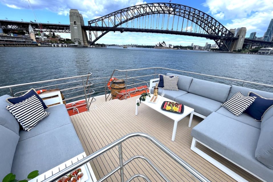 Sydney: Romantic Valentines Day Sunset Cruise - Experience and Vessel