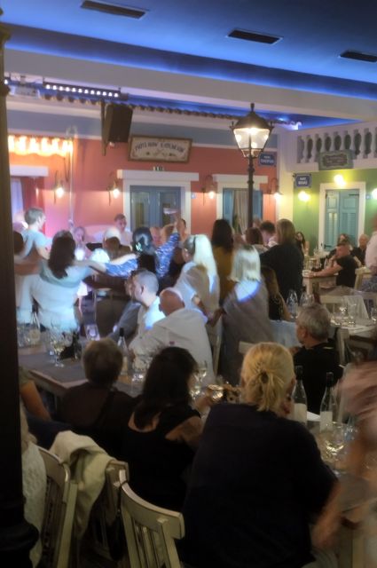 The Popolaros Evening: Food, Drinks & Live Greek Dancing - Duration and Language