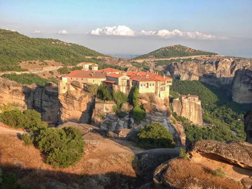 Thermopylae, Meteora and Delphi Full Day Tour - Common questions