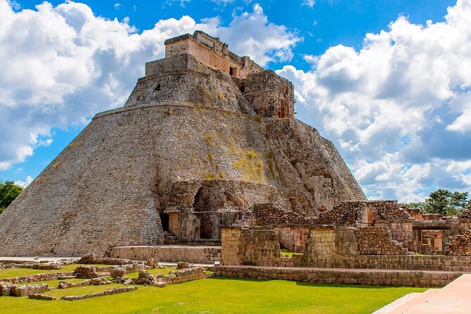 Uxmal and Kabah Ruins Tour With Chocolate History - Logistics and Tour Organization