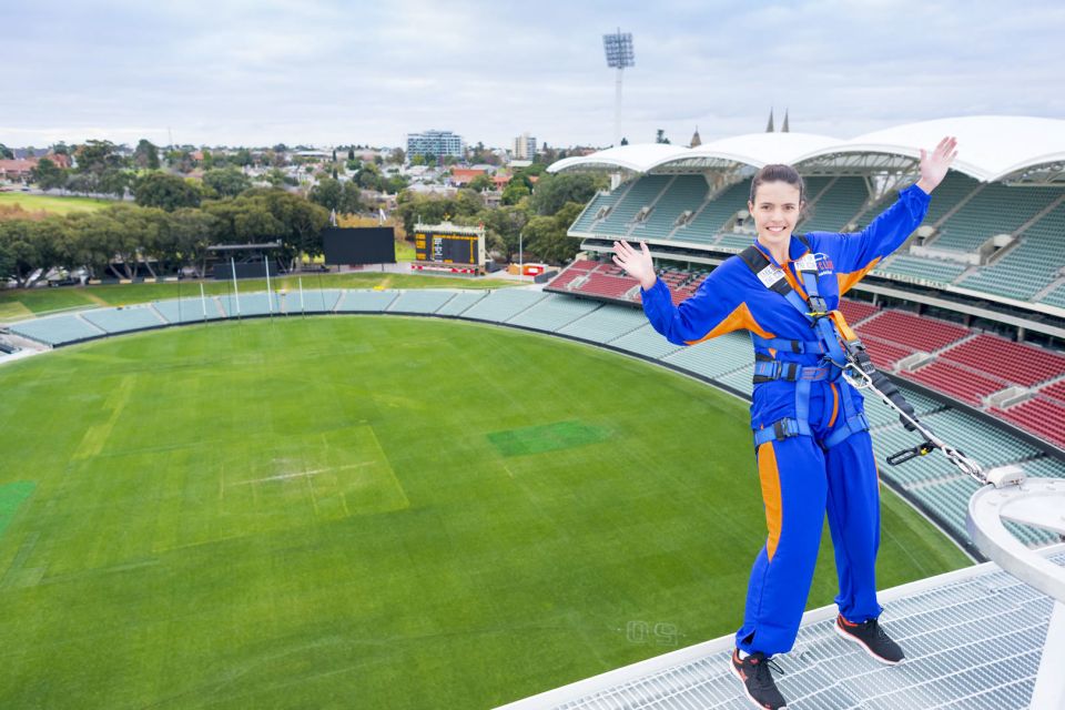 Adelaide: Rooftop Climbing Experience of the Adelaide Oval - Experience