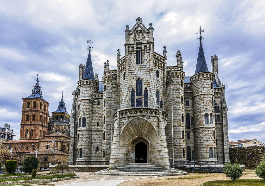 Astorga Episcopal Palace Ticket & In-App Audio Tour (ENG) - Additional Information