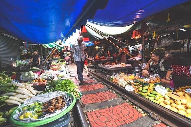 Bangkok Train Market and Floating Market Excursion - Common questions