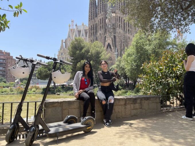 Barcelona: Panoramic Escooter Tour - Product ID