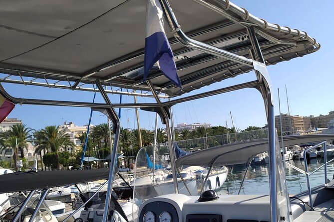 Boat Rental TEMPEST CAPELLI 900 Ibiza - Common questions