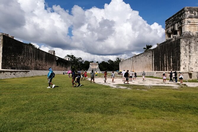 Chichen Itza Deluxe, 2 Cenotes, Lunch, Beverages and Valladolid Tour. - Customer Feedback and Recommendations