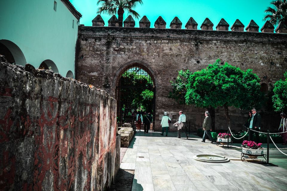 Córdoba: Mosque-Cathedral and Alcazar Tour - Inclusions and Exclusions