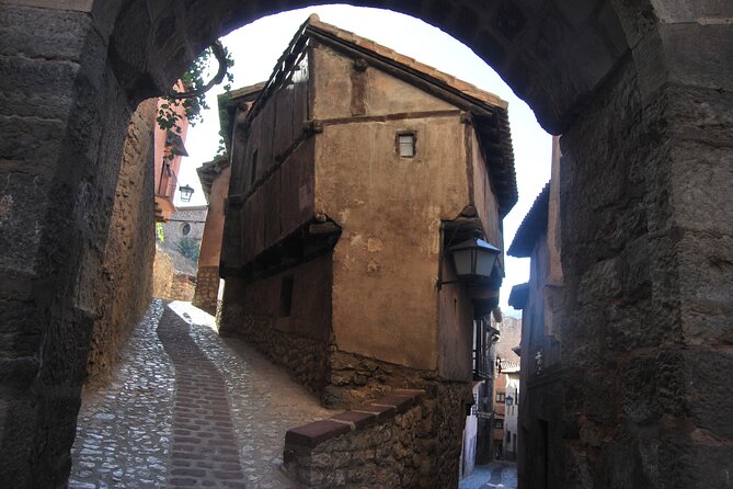 Day Tour in the Medieval Town of Albarracin - Weather Policy