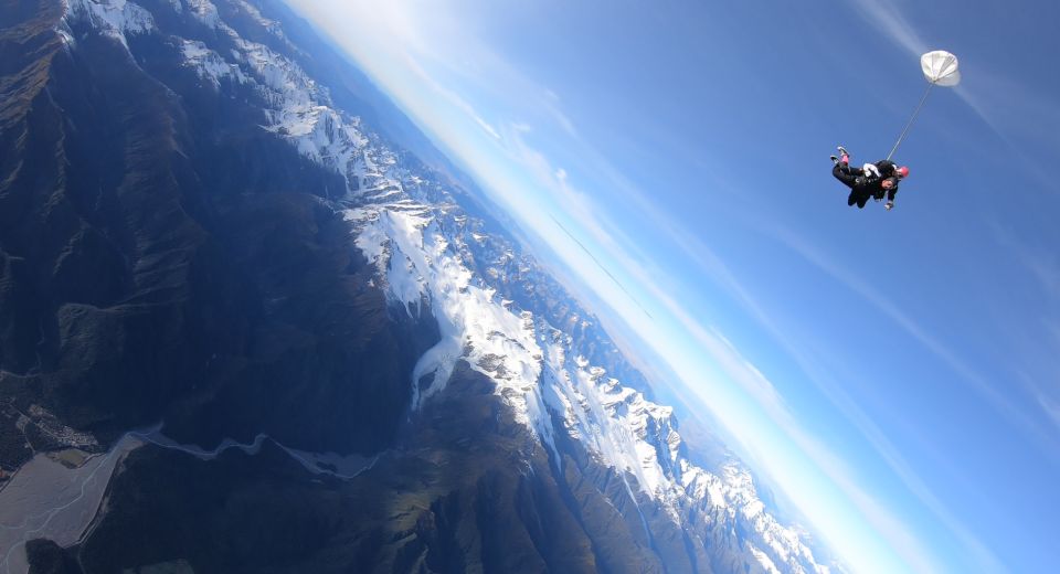 Franz Josef: 13,000ft, 16,500ft or 18,000ft Skydive - Location and Details