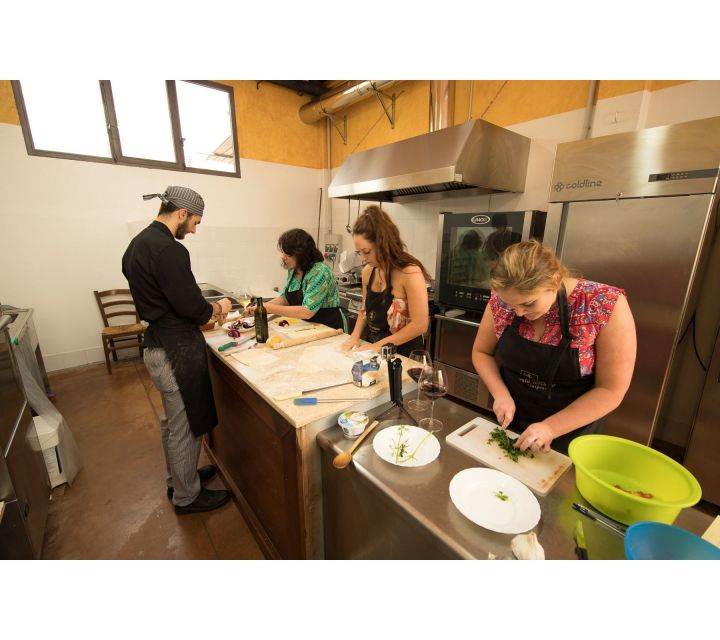 From Florence: Pasta Cooking Class at San Gimignano Winery - Meeting Point & Requirements