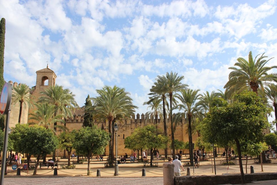 From Málaga: Roundtrip Transfer to Cordoba - Meeting Point Details